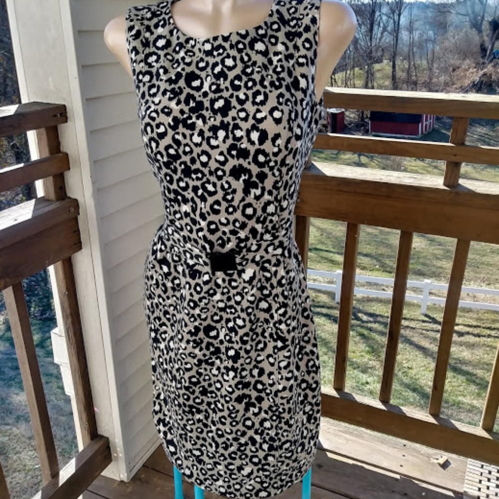 Like New CALVIN KLEIN animal print dress